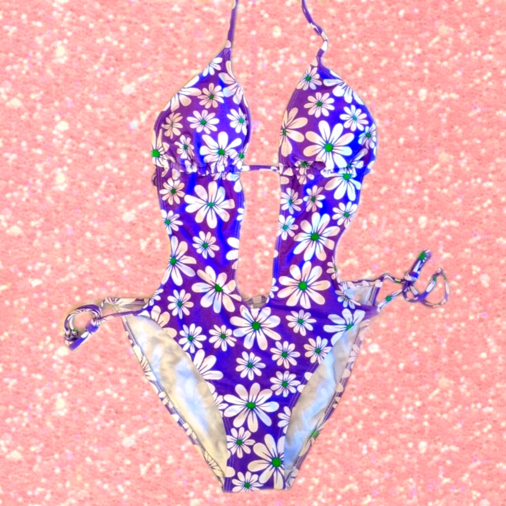 NWT Y2K Euphoria vibes bathing suit one-piece daisy
